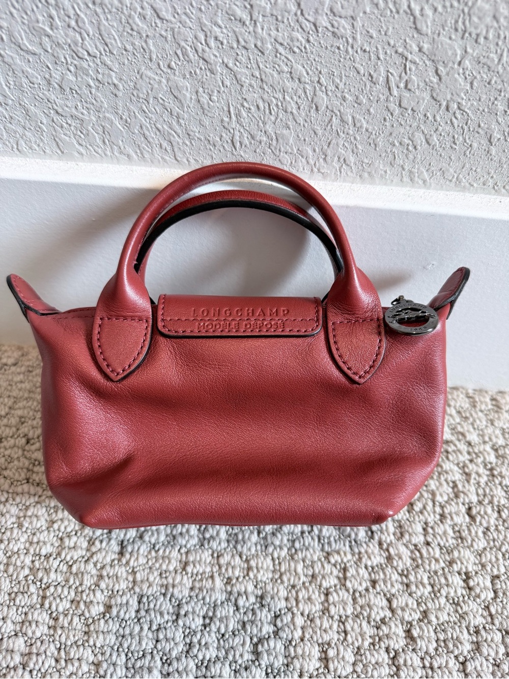 Longchamp small leather top-handle bag in deep red - Picture 2 of 4